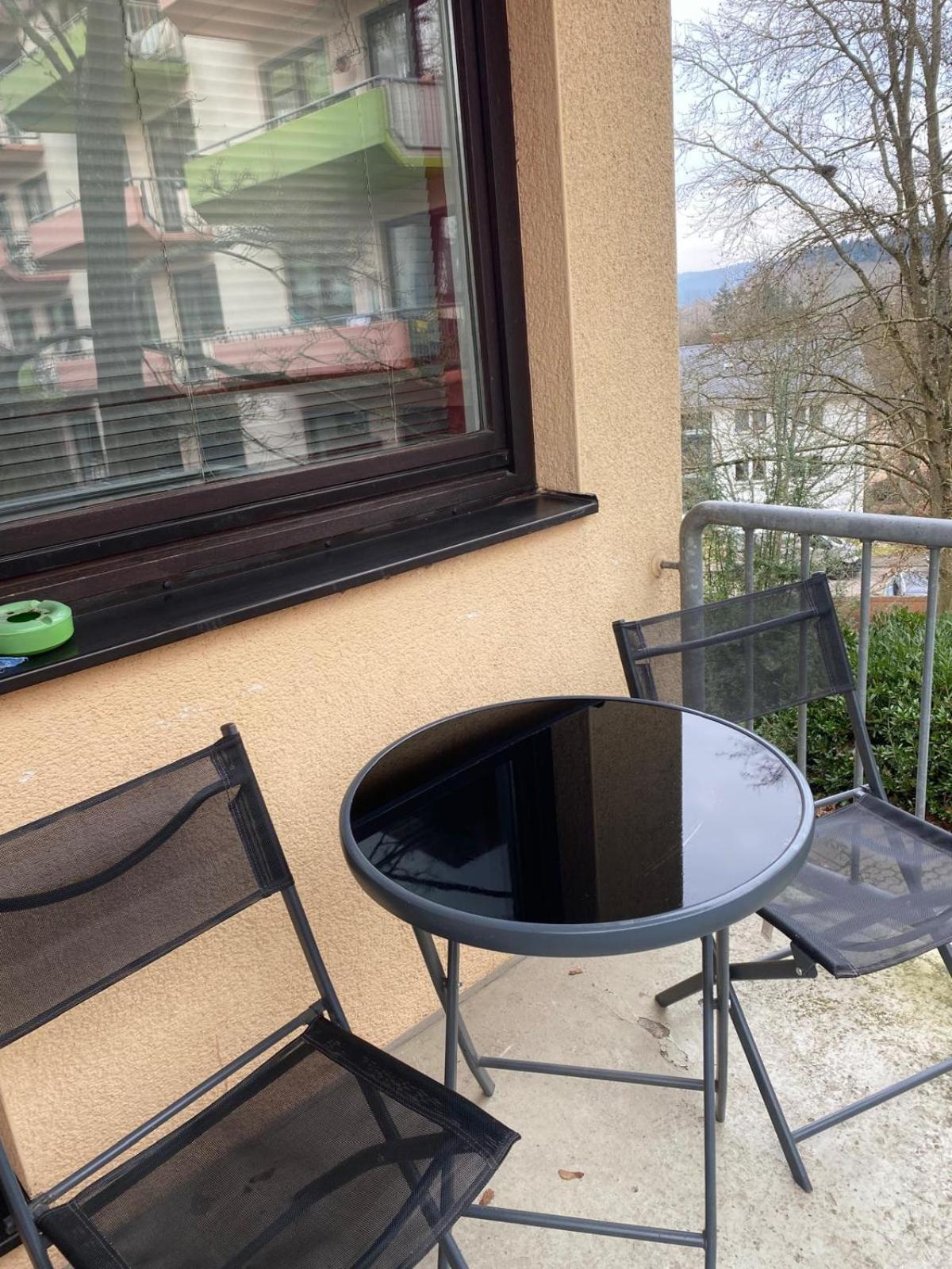 Zwei Zimmer Appartment Mit Balkon Und Stellplatz Voll Moebliert Trier Exterior foto